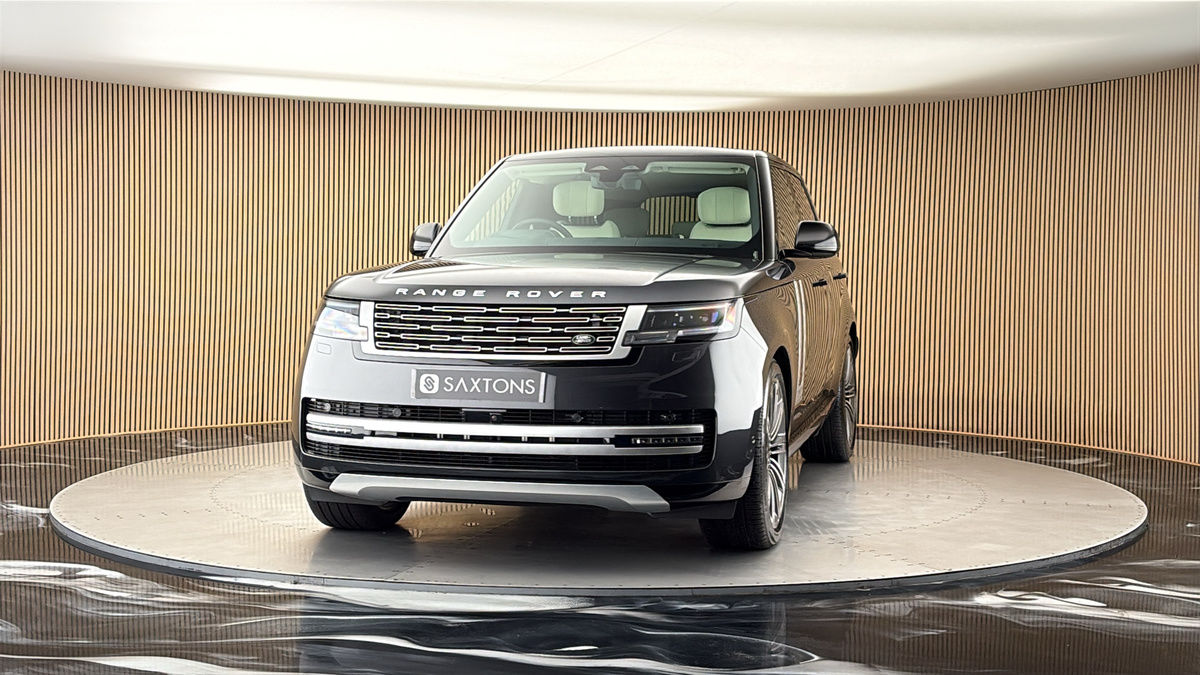More views of Land Rover Range Rover