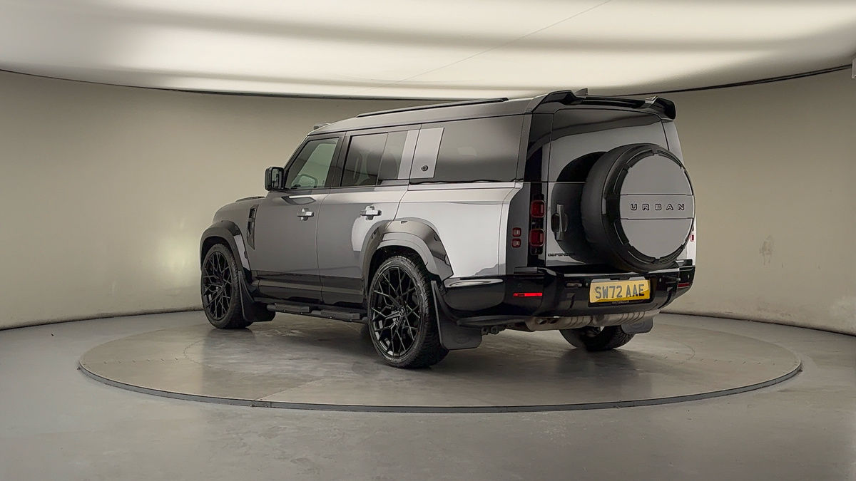 Land Rover Defender 130 Urban Image 2