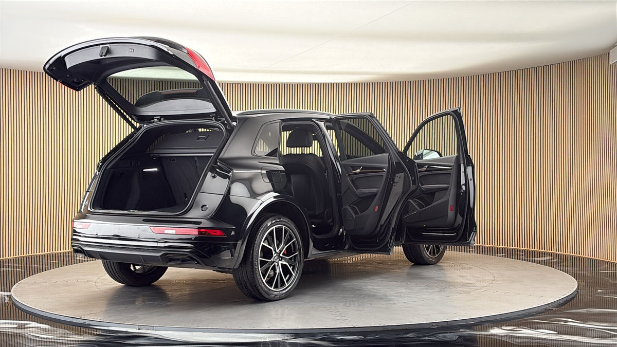 More views of Audi Q5