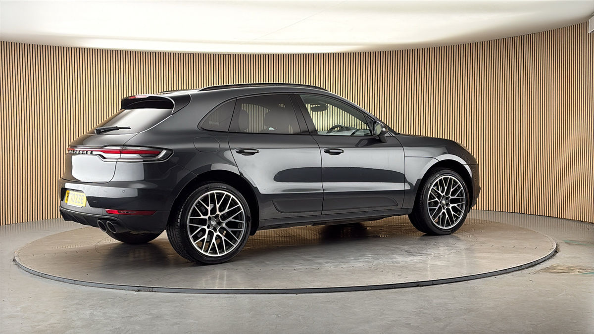 More views of Porsche Macan