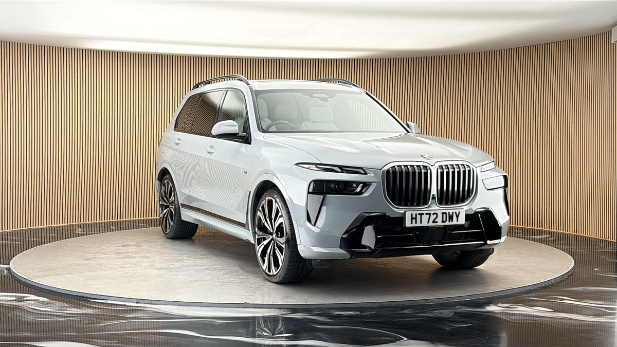 More views of BMW X7