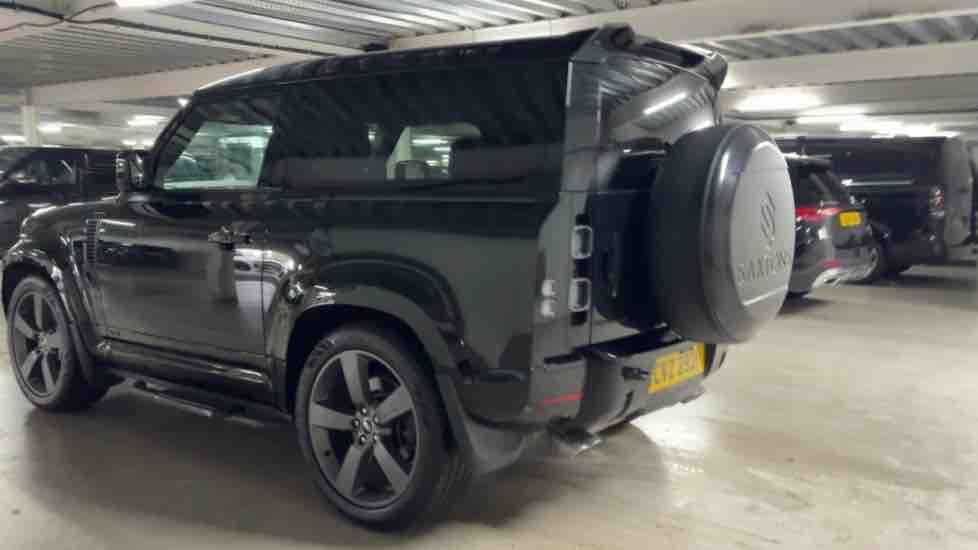 More views of Land Rover Defender 90