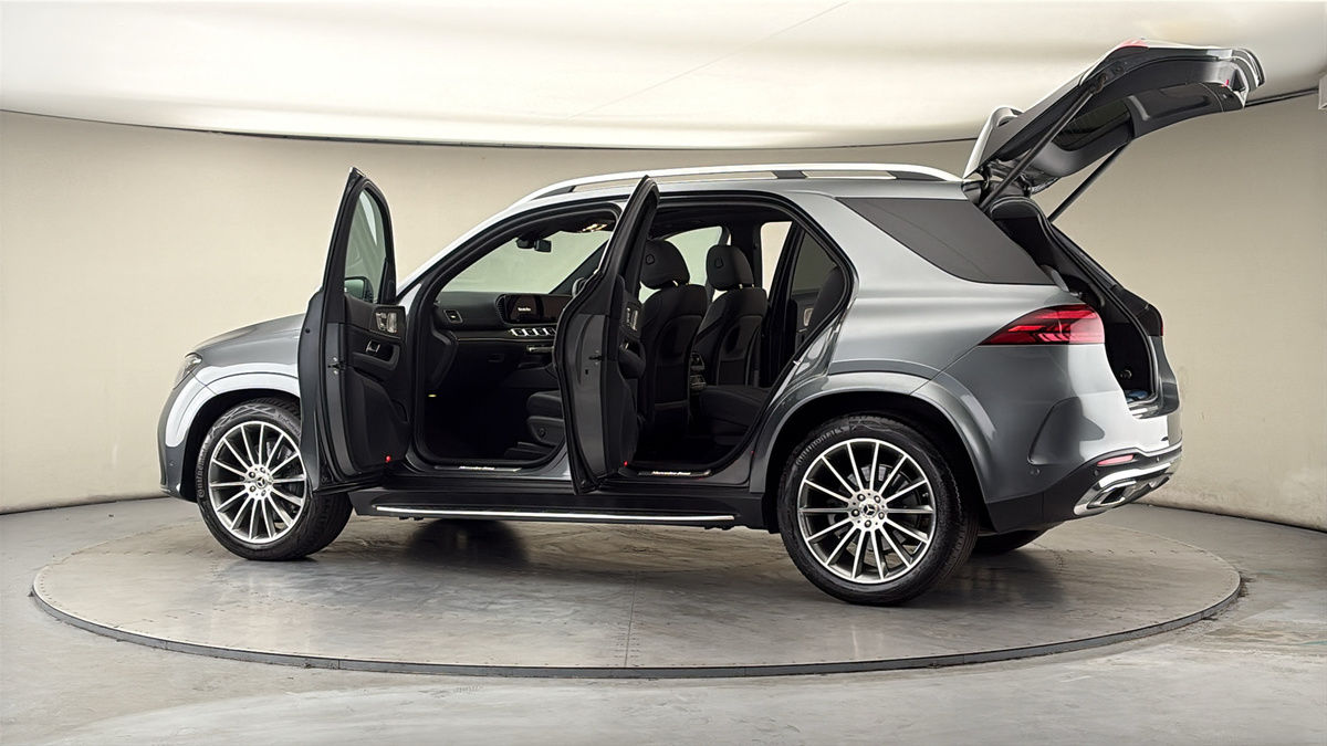 More views of Mercedes-Benz GLE