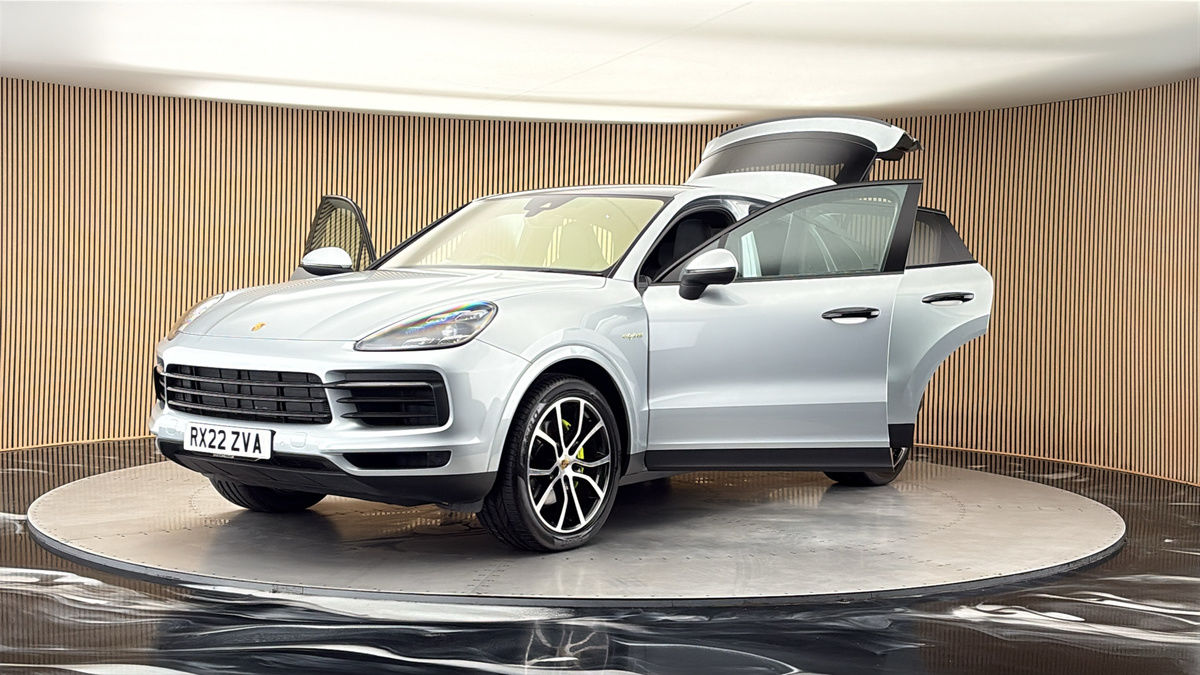 More views of Porsche Cayenne