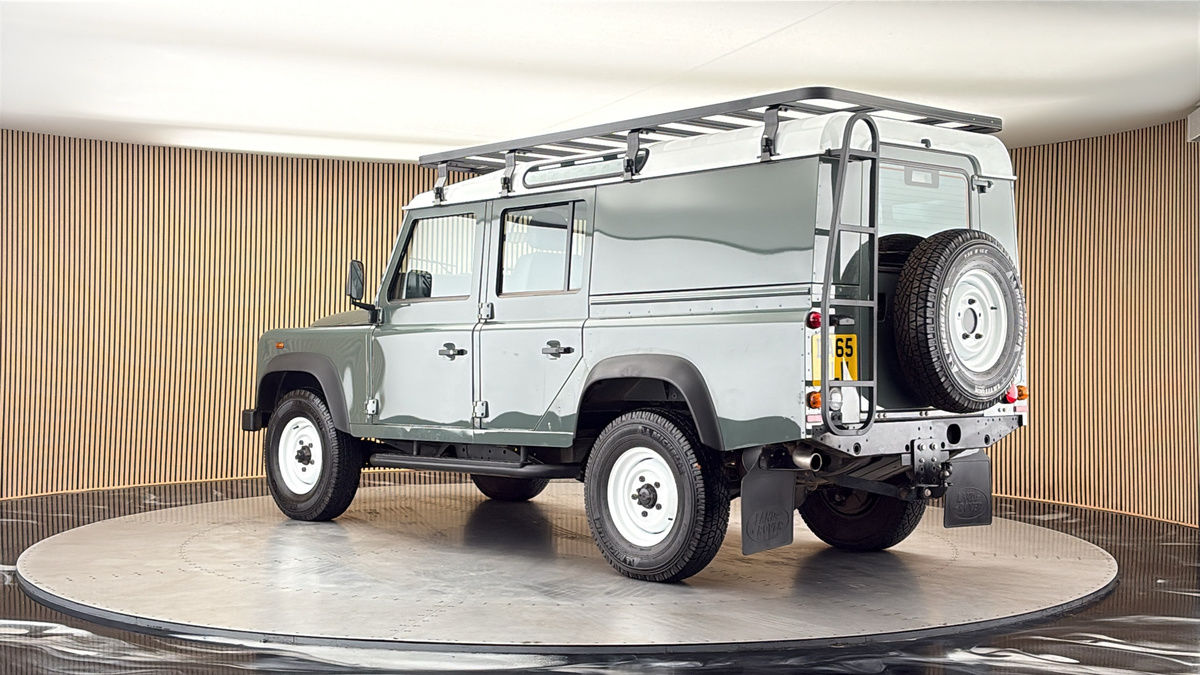 More views of Land Rover Defender 110