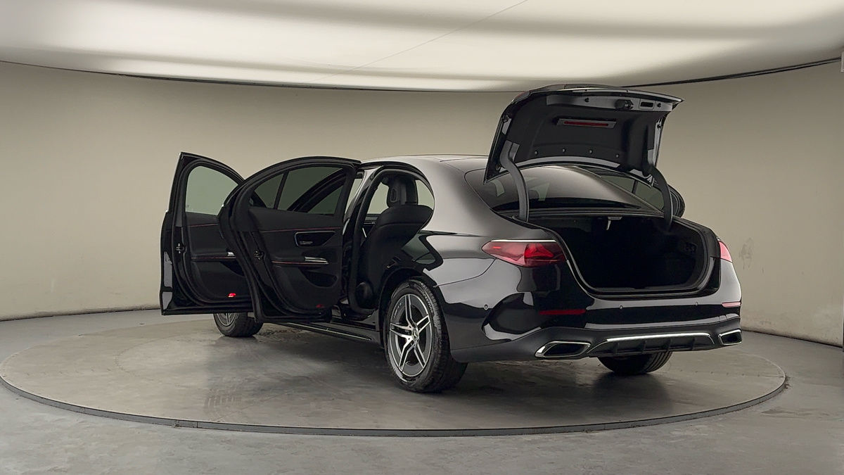 Mercedes-Benz E Class Image 23