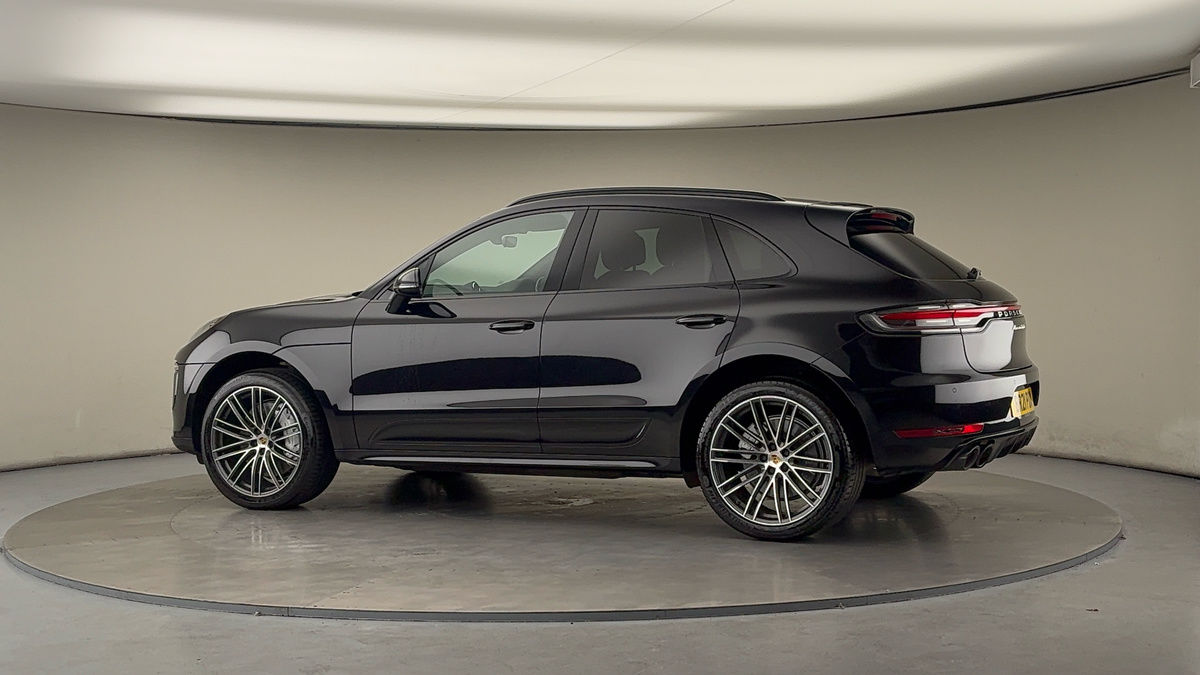 More views of Porsche Macan