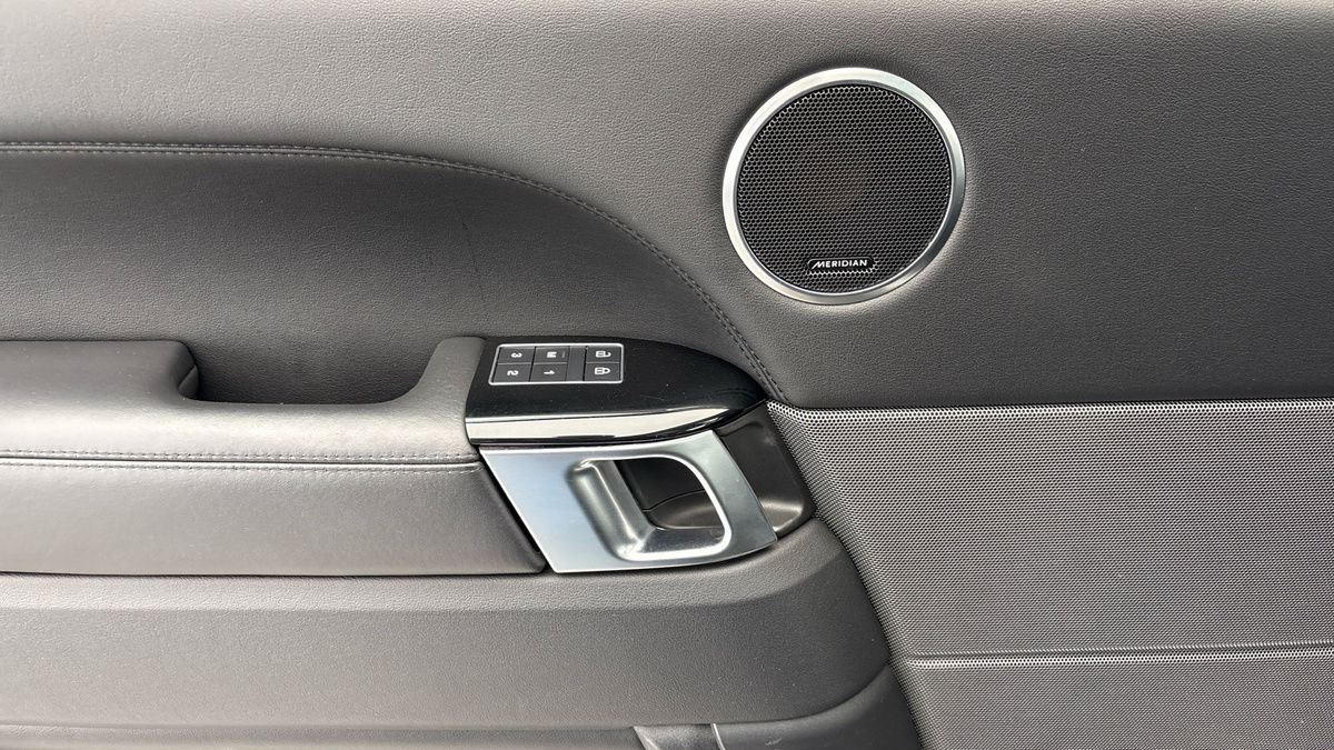 Land Rover Range Rover Sport Image 19