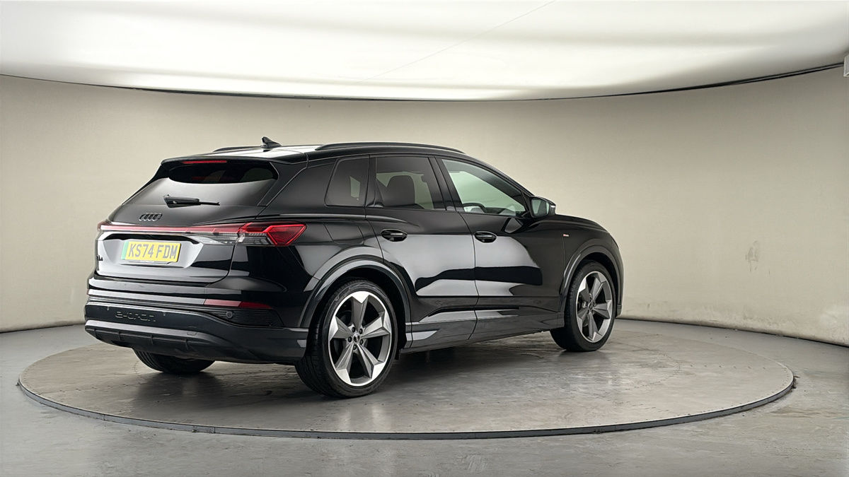 Audi Q4 e-tron Image 22