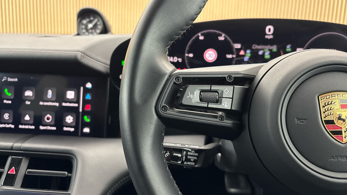 Porsche Taycan Image 13