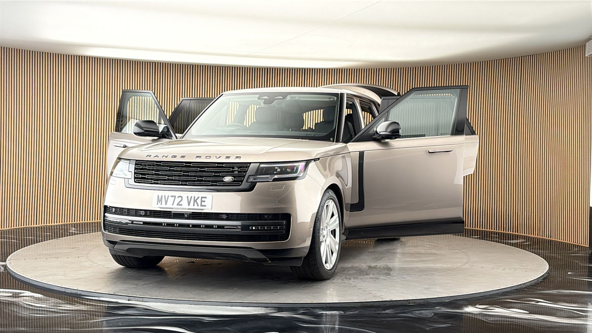 More views of Land Rover Range Rover
