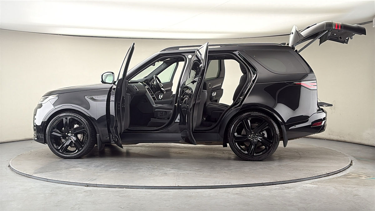 More views of Land Rover Discovery