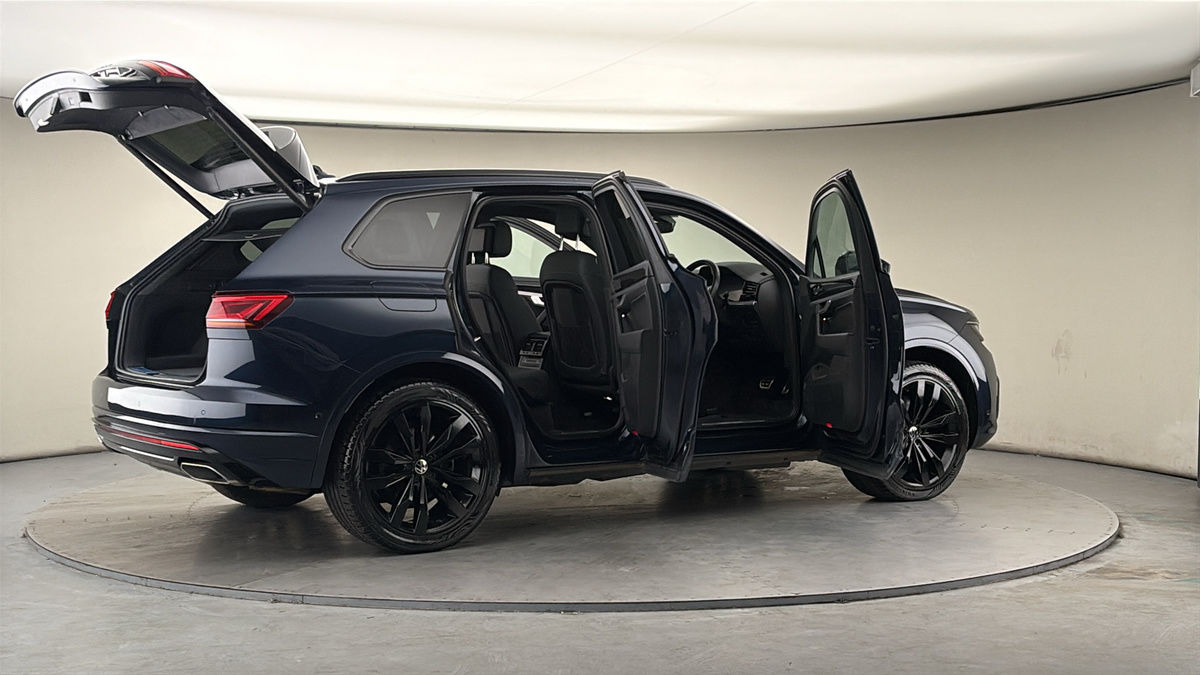 More views of Volkswagen Touareg