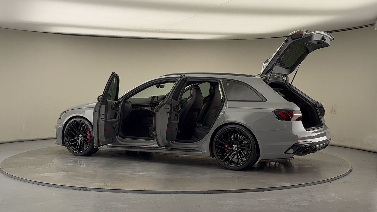 More views of Audi RS4 Avant