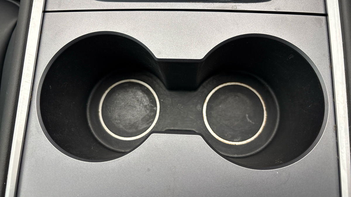 Tesla Model Y Image 26