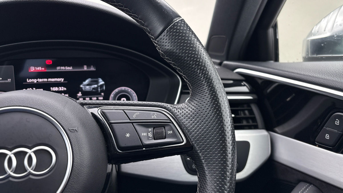 Audi S4 Avant Image 14