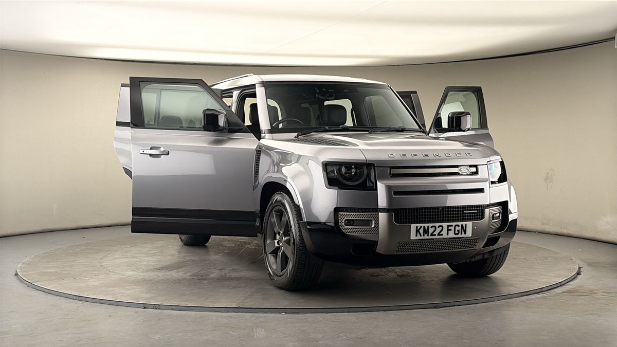 More views of Land Rover Defender 110