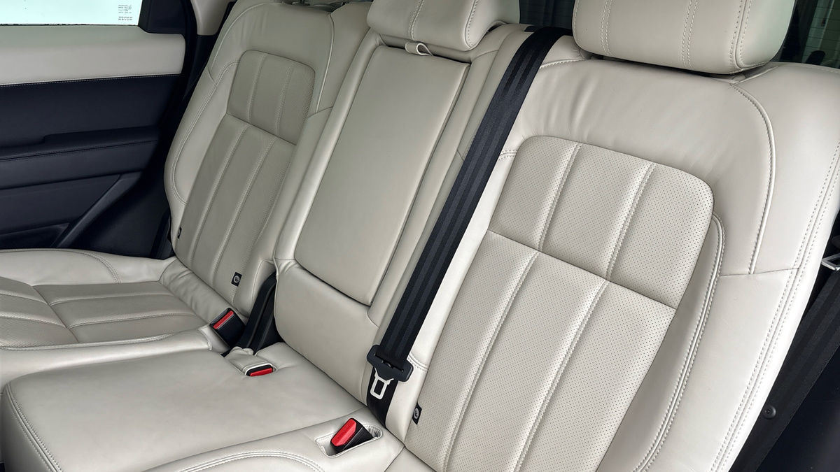 Land Rover Range Rover Sport Image 8