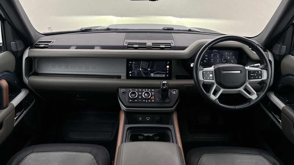 Land Rover Defender 90 Image 12