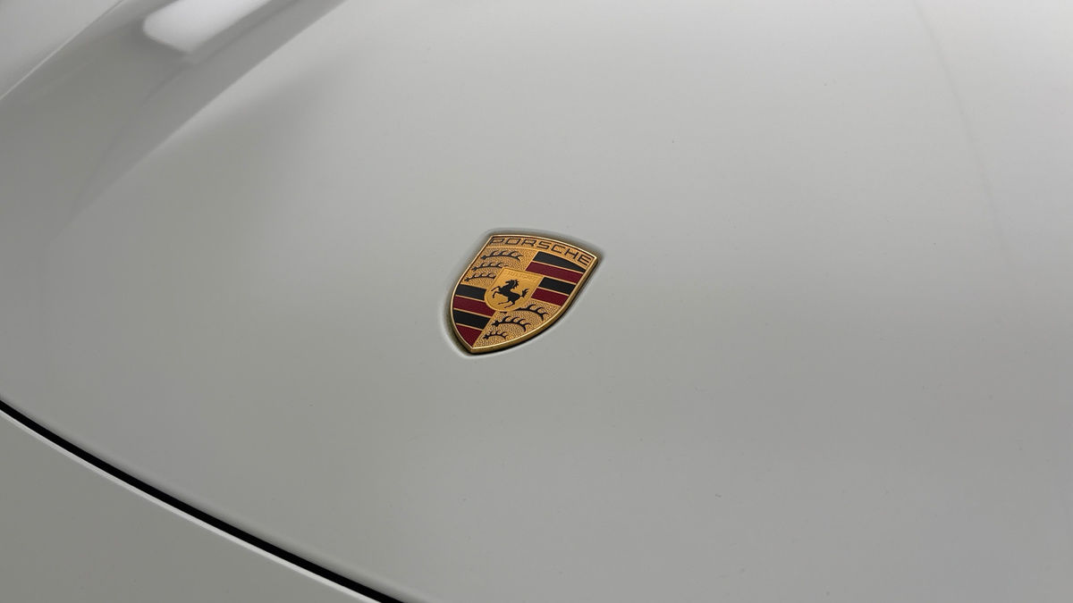 Porsche Taycan Image 25