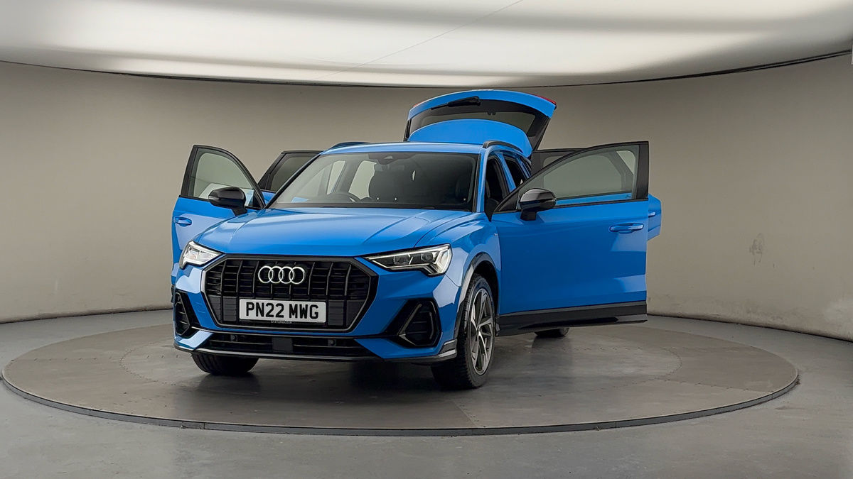 More views of Audi Q3