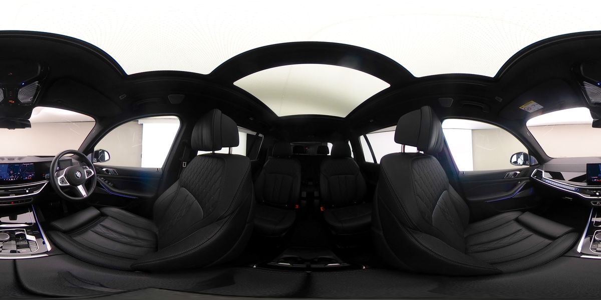 More views of BMW X7