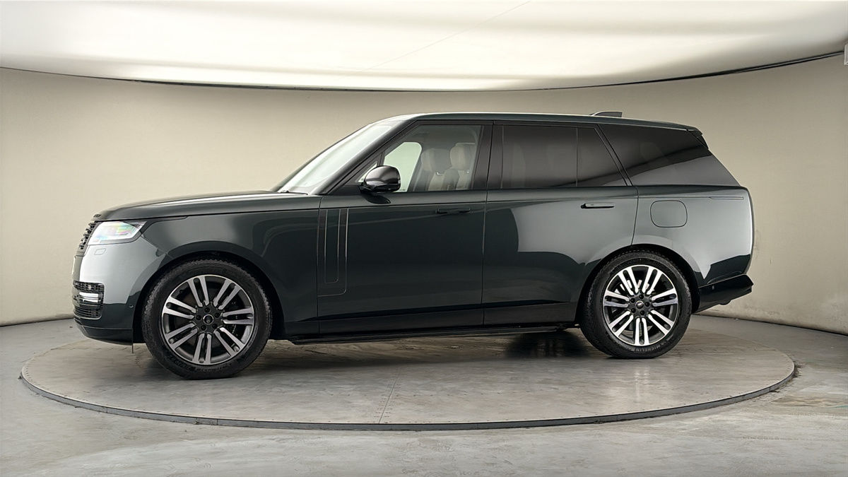 More views of Land Rover Range Rover