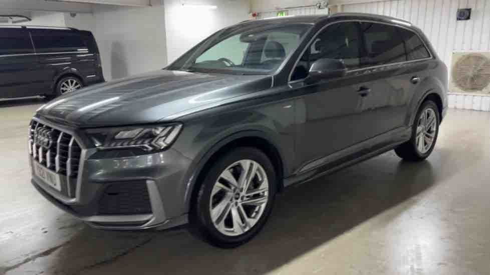 More views of Audi Q7