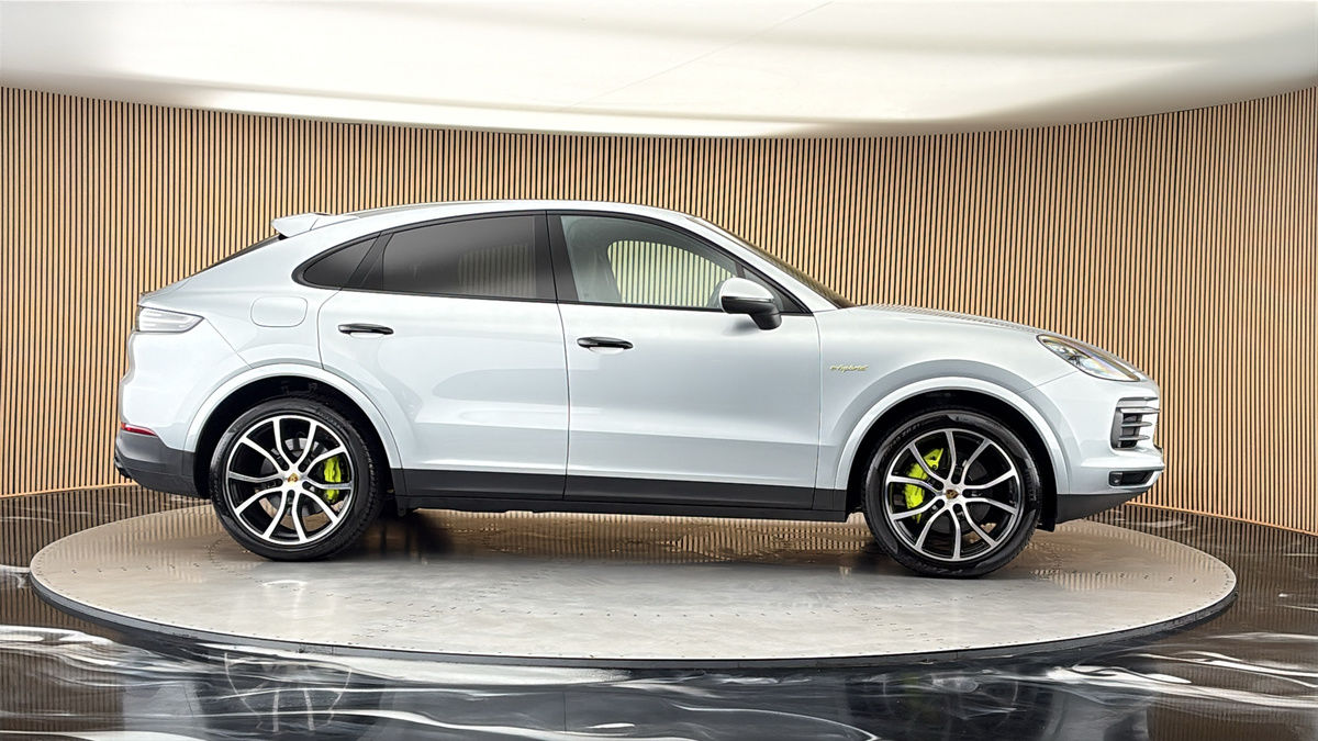More views of Porsche Cayenne