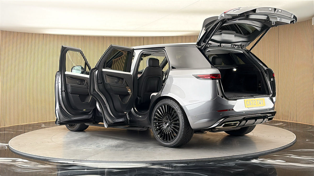 More views of Land Rover Range Rover Sport