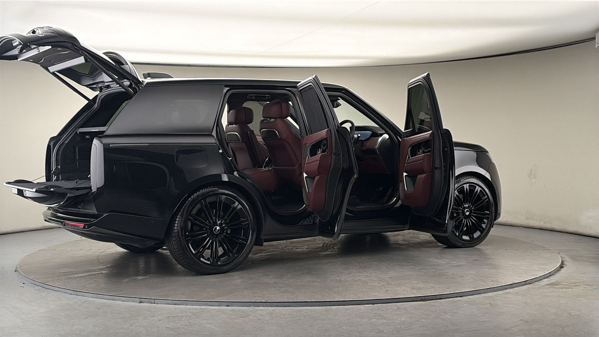 More views of Land Rover Range Rover