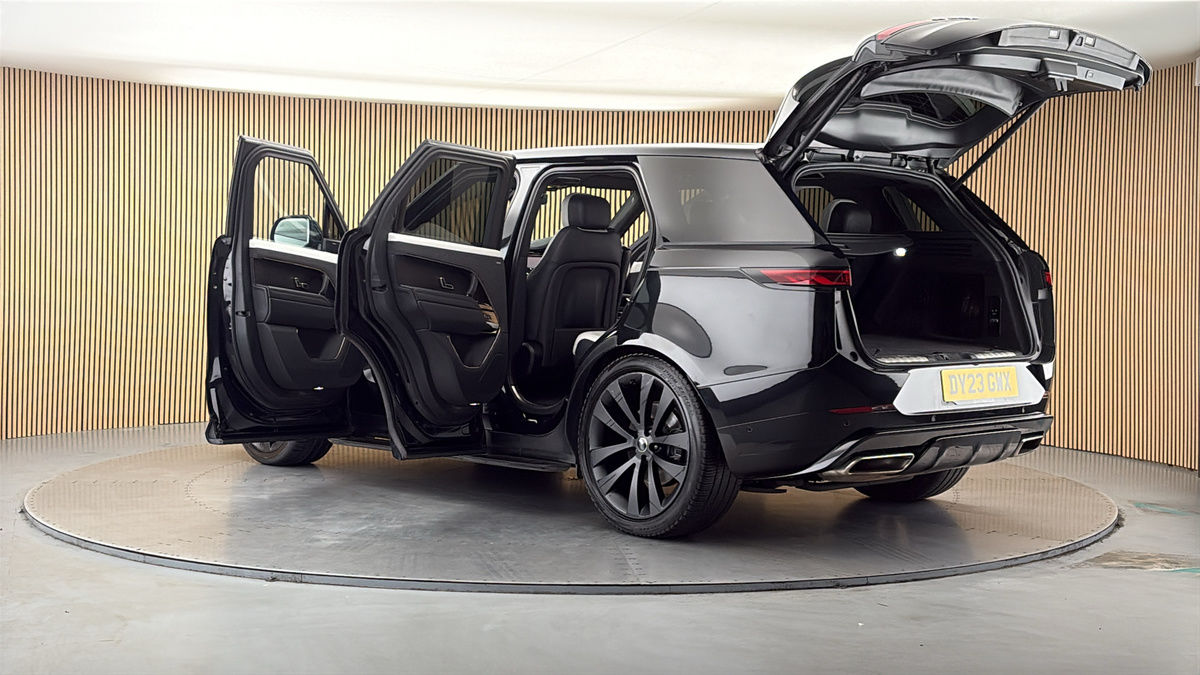 More views of Land Rover Range Rover Sport