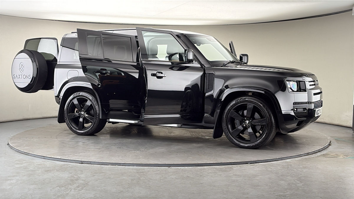 More views of Land Rover Defender 110