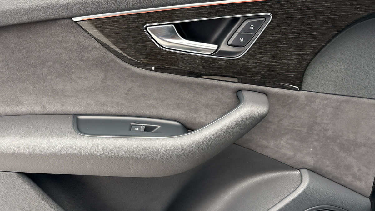 Audi Q7 Image 38