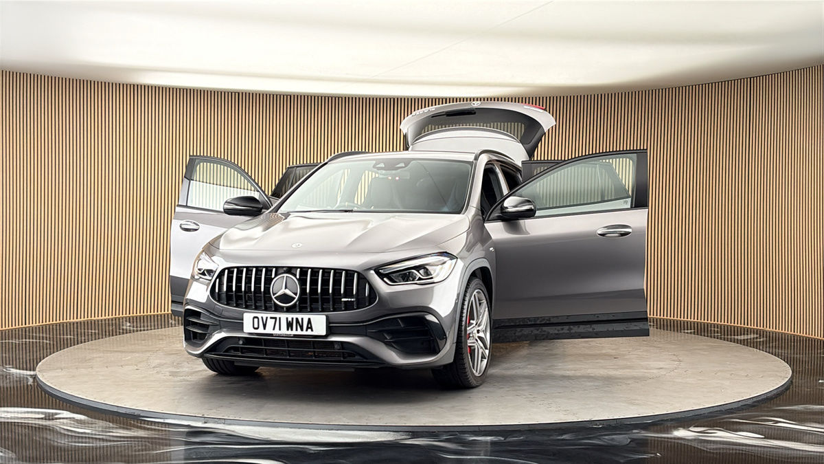 More views of Mercedes-Benz GLA
