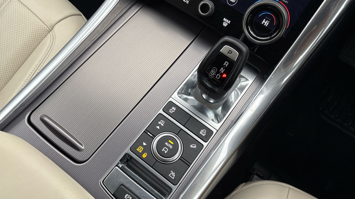 Land Rover Range Rover Sport Image 6