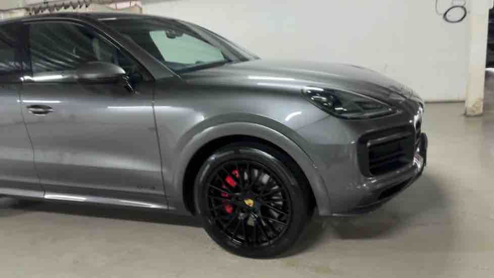More views of Porsche Cayenne