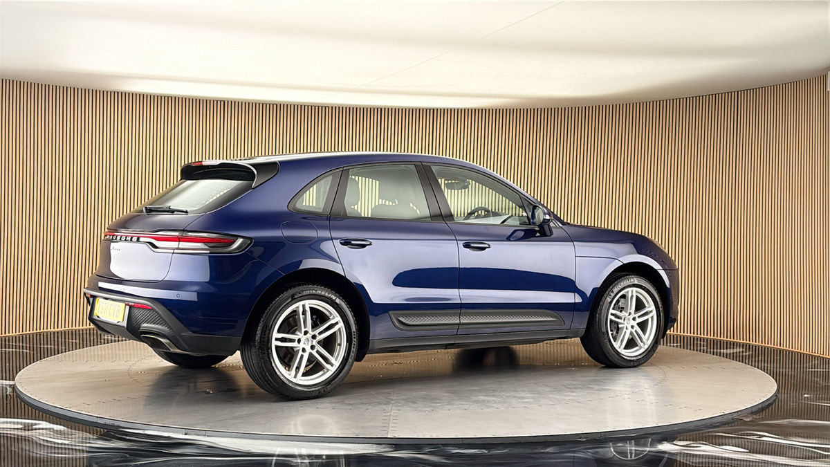 More views of Porsche Macan