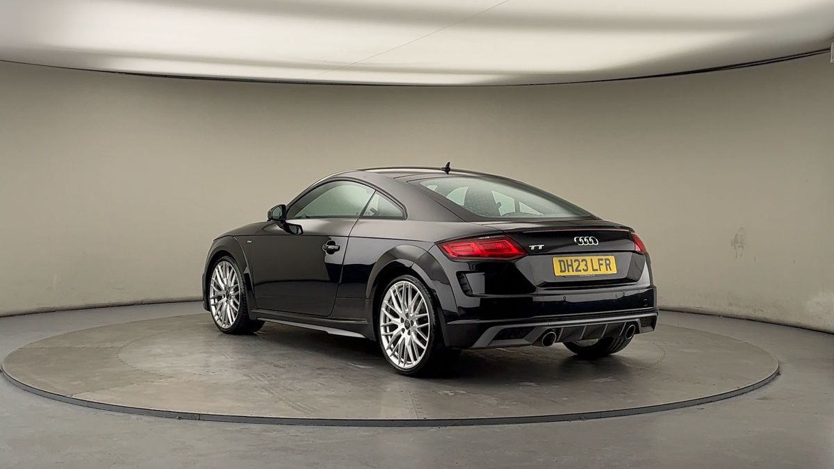 Audi TT Image 2
