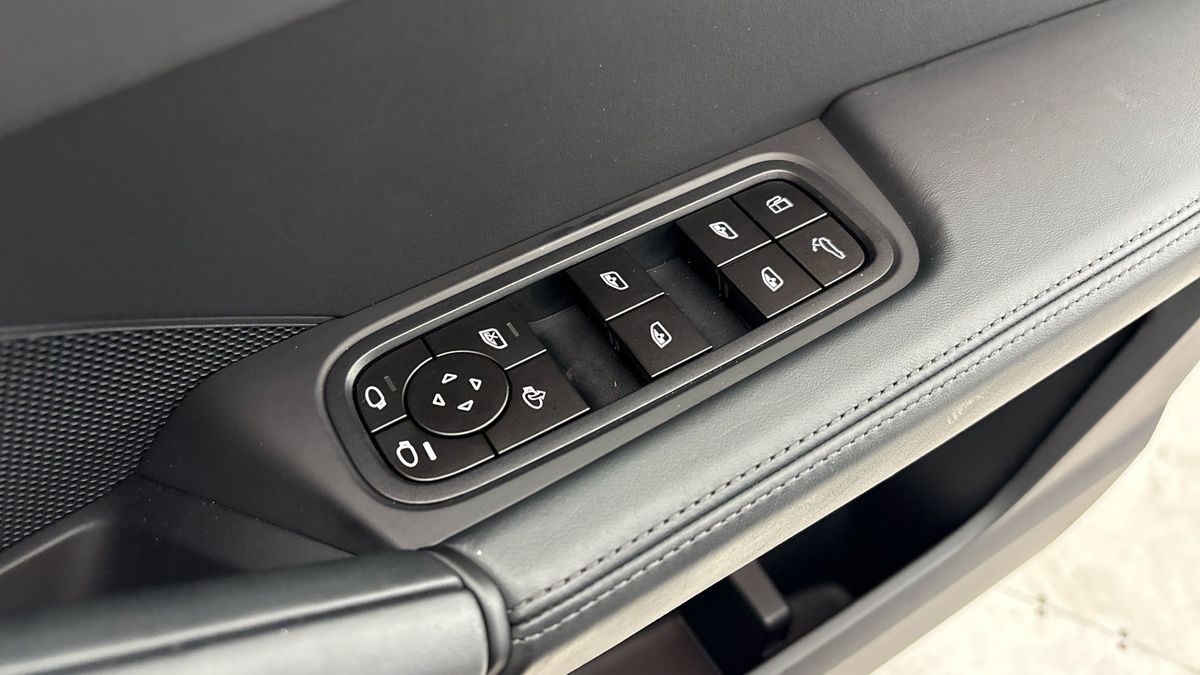 Porsche Cayenne Image 27