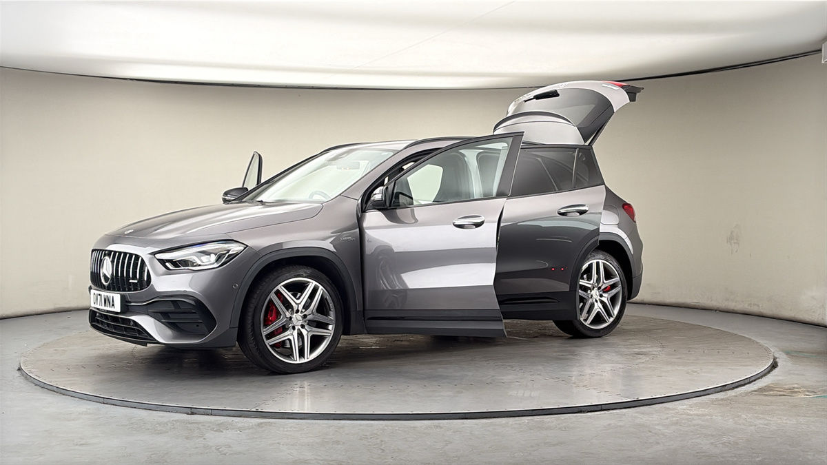 More views of Mercedes-Benz GLA