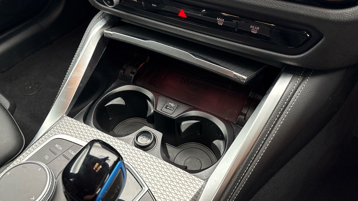 BMW i4 Image 28