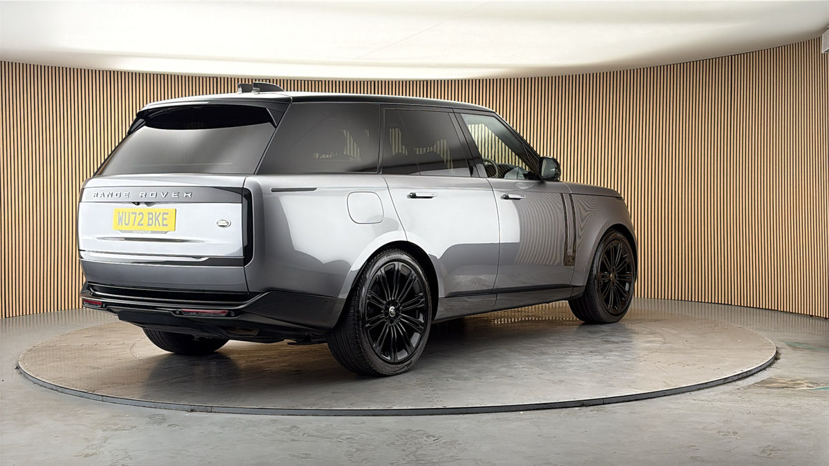 More views of Land Rover Range Rover