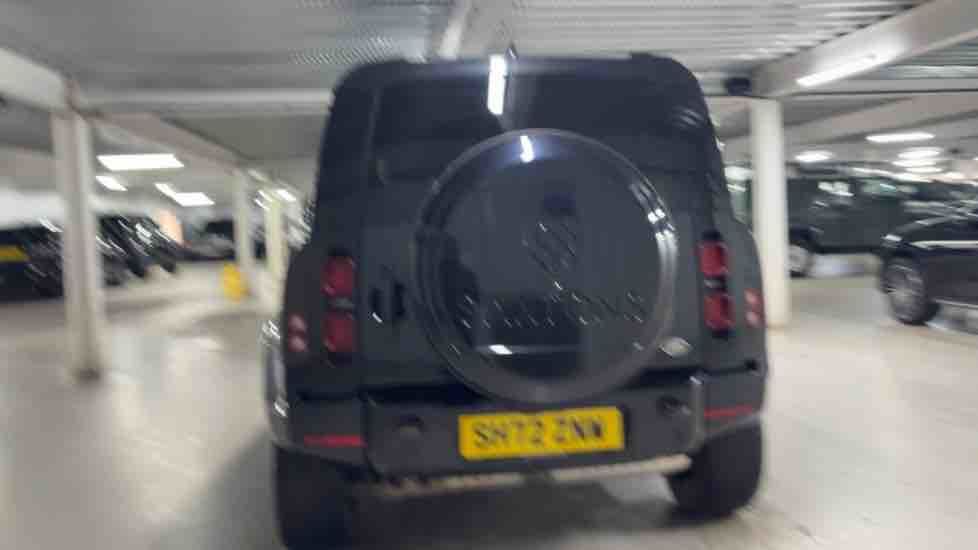 More views of Land Rover Defender 90