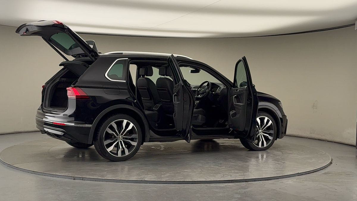 More views of Volkswagen Tiguan
