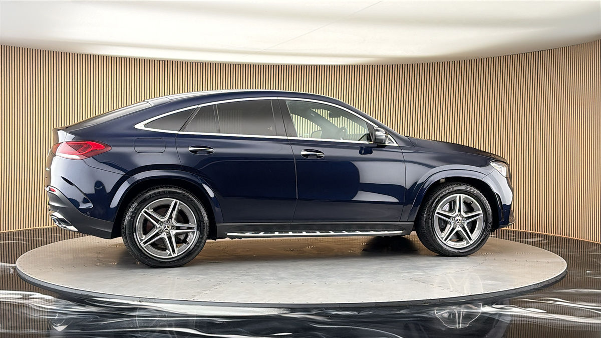 More views of Mercedes-Benz GLE