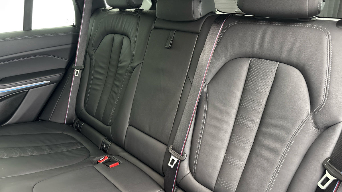 BMW X5 Image 8