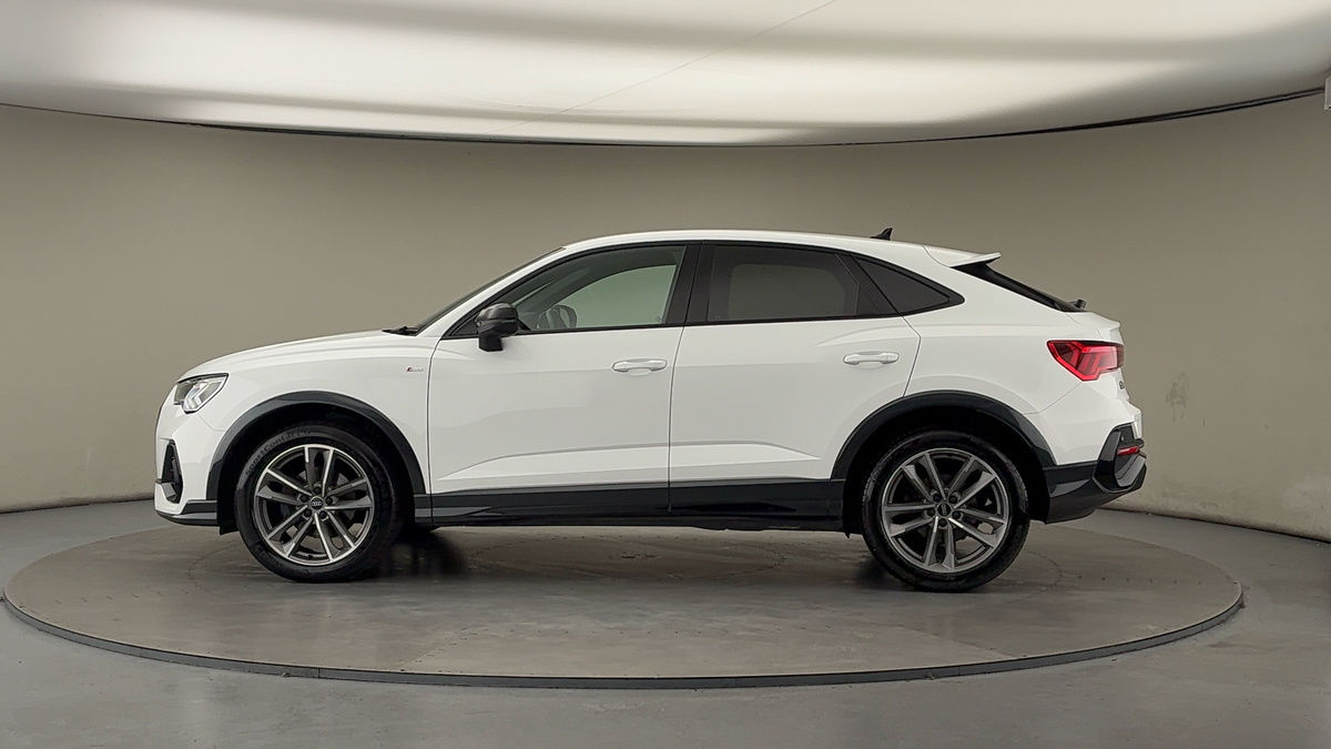 More views of Audi Q3