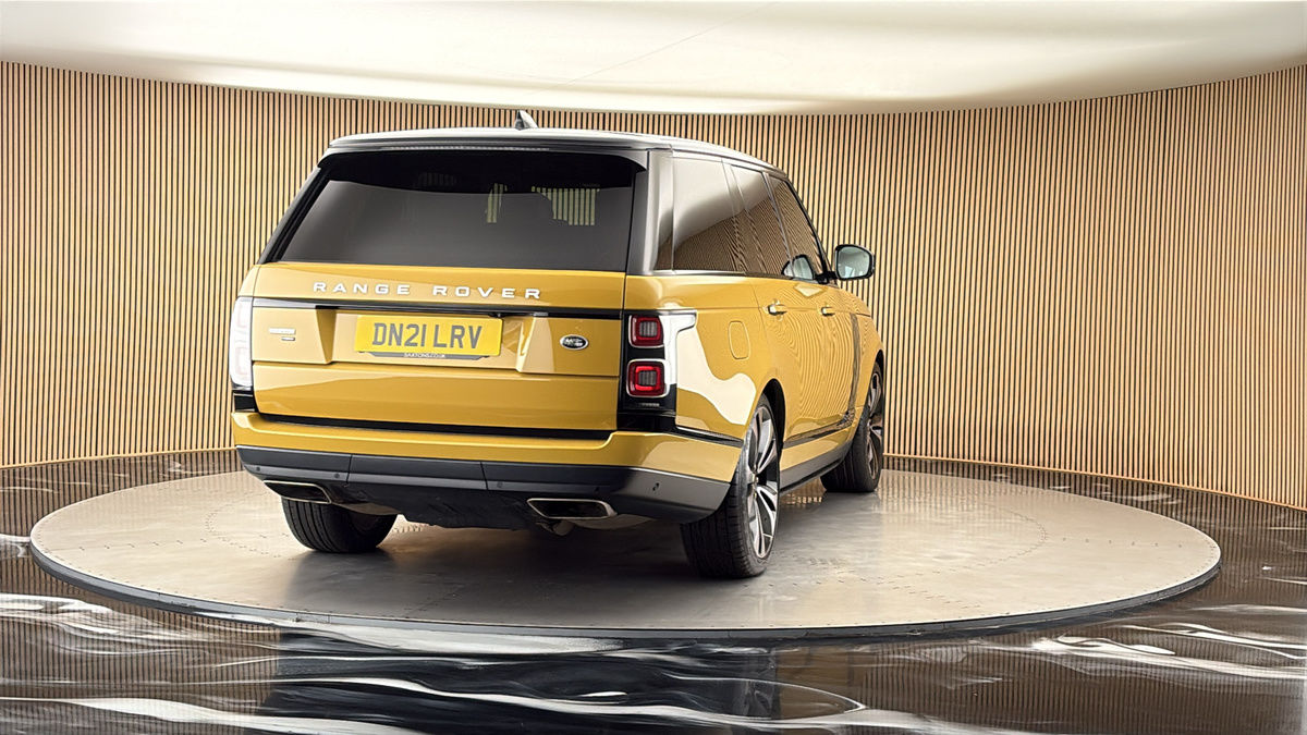 More views of Land Rover Range Rover
