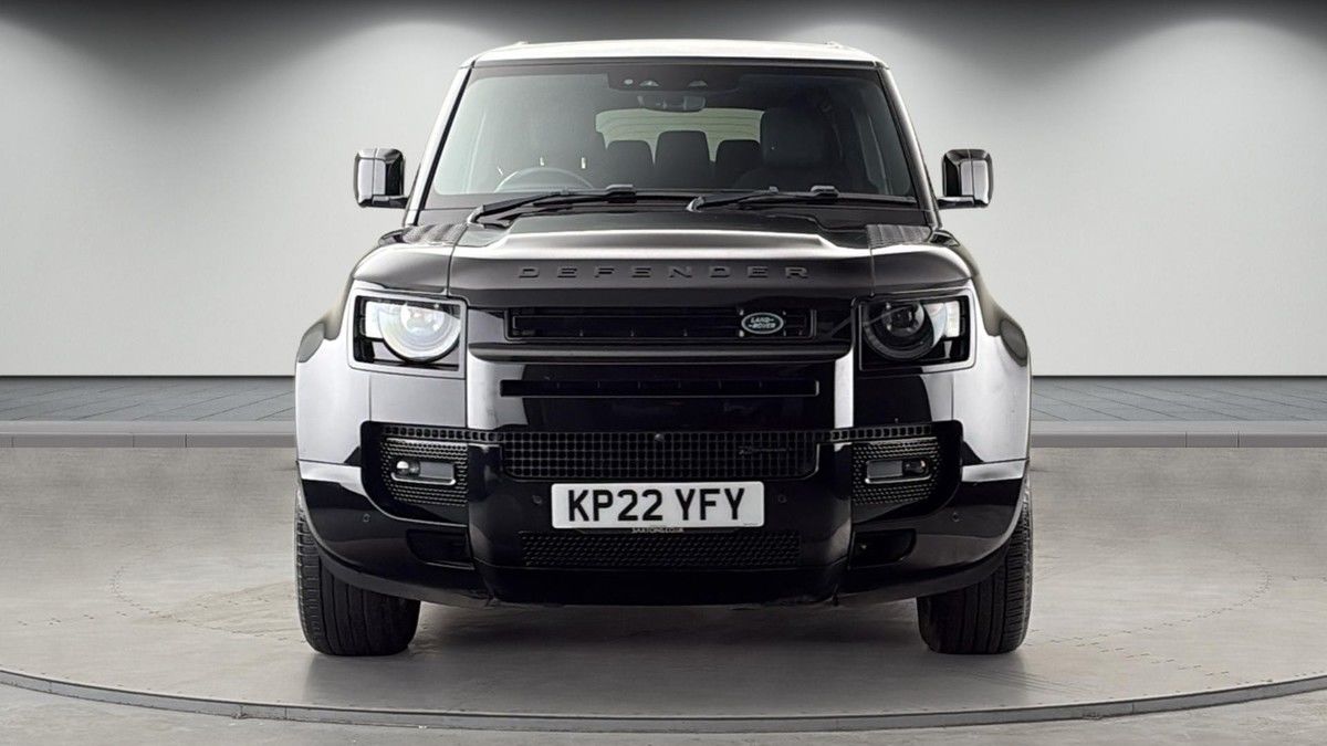Land Rover Defender 110 Image 3